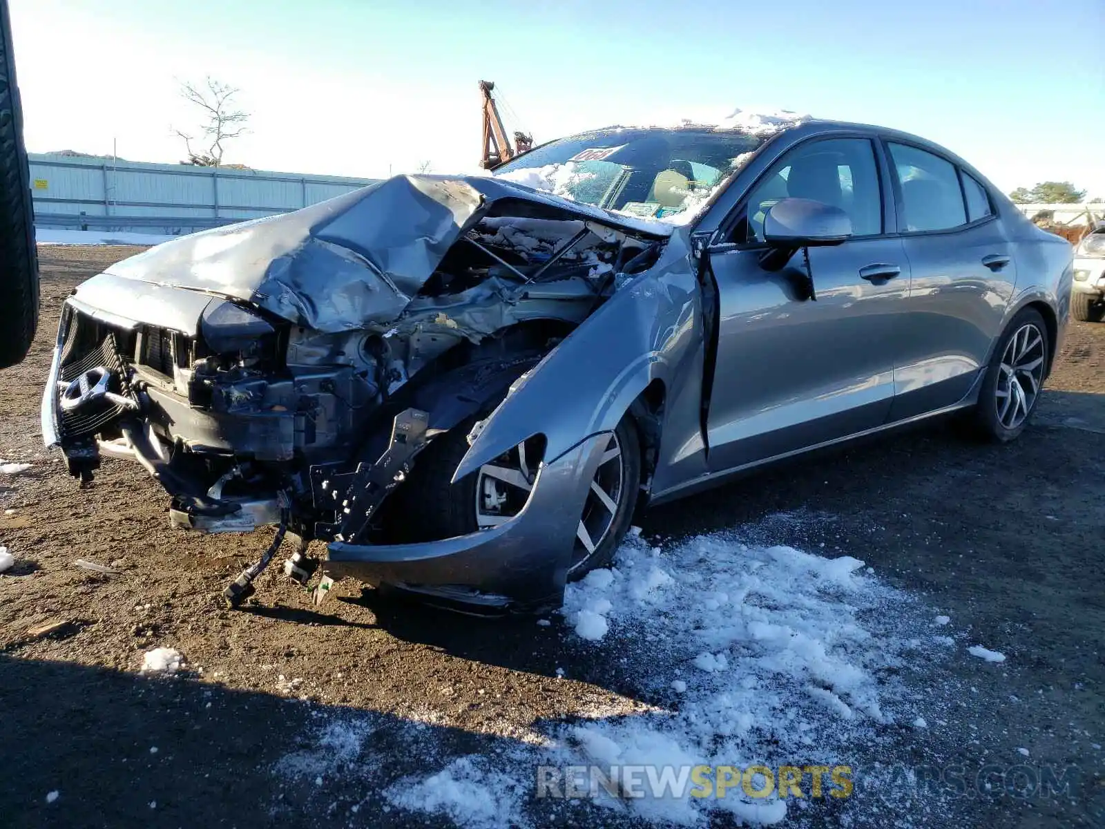 2 Photograph of a damaged car 7JR102FKXKG010796 VOLVO S60 T5 MOM 2019