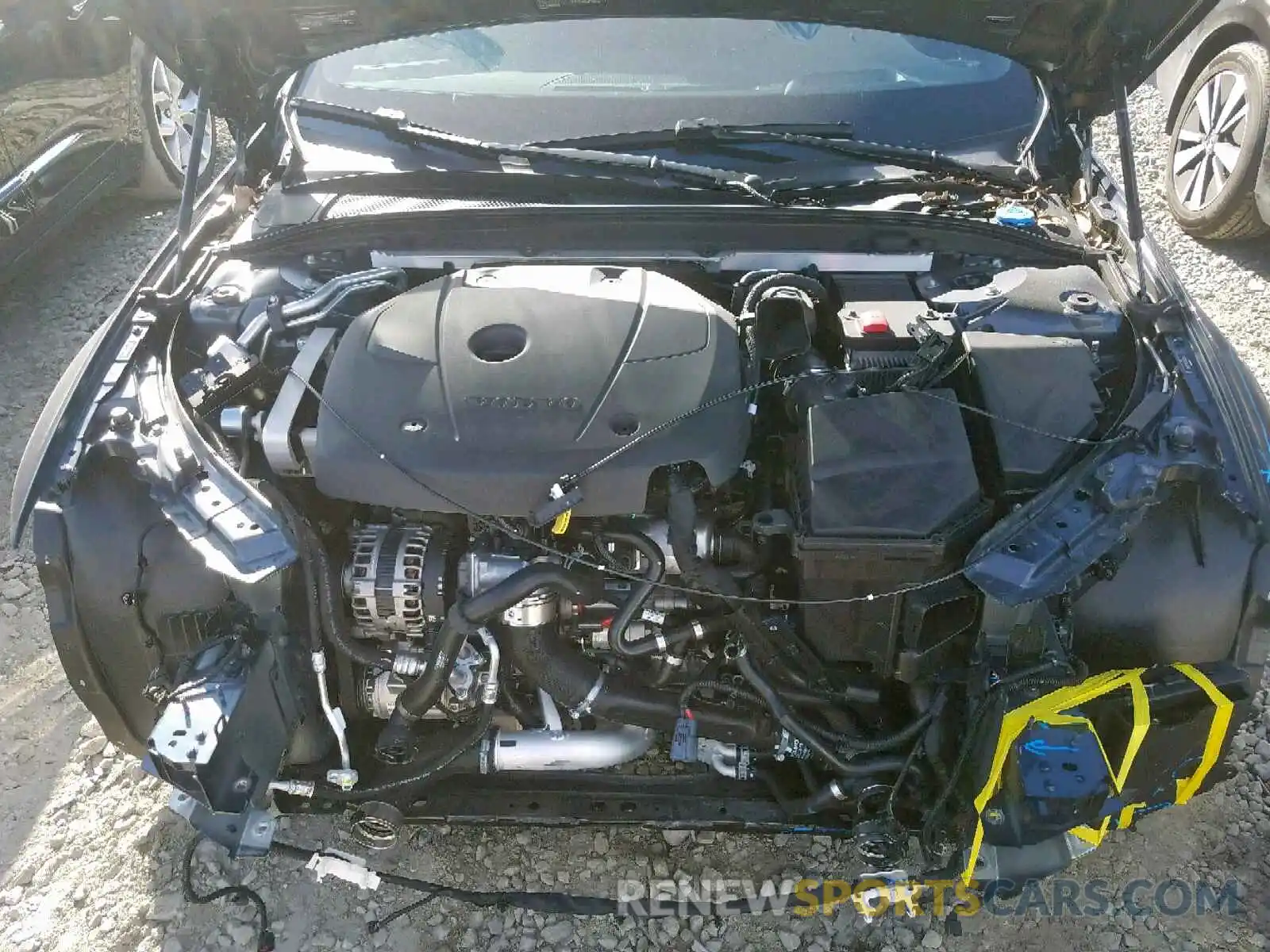 7 Photograph of a damaged car 7JR102FM2KG013015 VOLVO S60 T5 R-D 2019