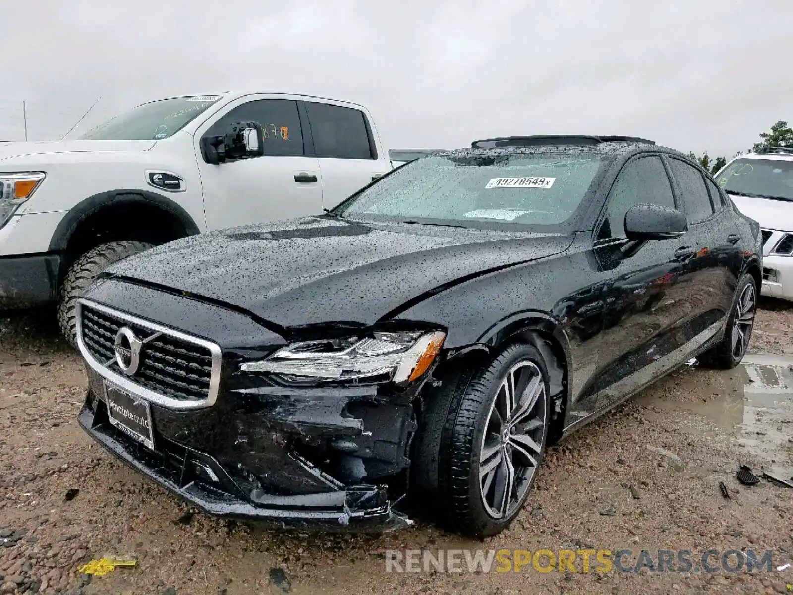 2 Photograph of a damaged car 7JR102FM8KG017215 VOLVO S60 T5 R-D 2019