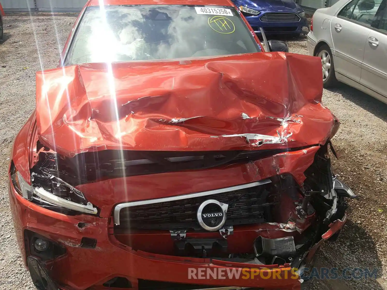 7 Photograph of a damaged car 7JR102FMXKG000528 VOLVO S60 T5 R-D 2019