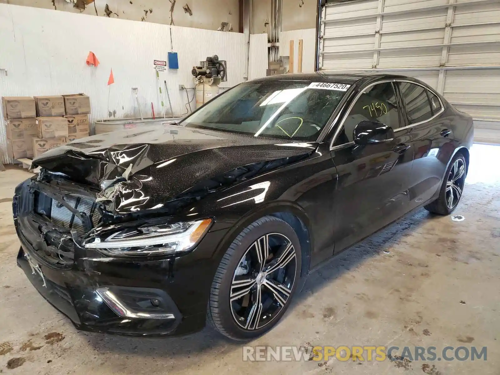 2 Photograph of a damaged car 7JRA22TL7KG003716 VOLVO S60 T6 INS 2019