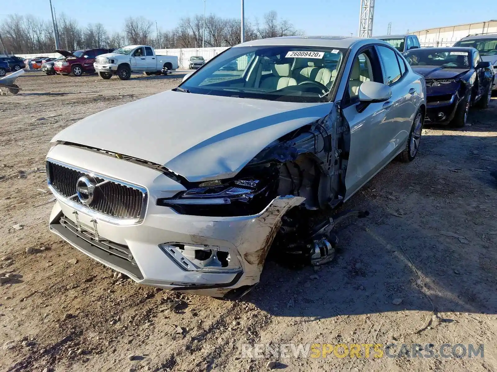 2 Photograph of a damaged car 7JRA22TK1KG004352 VOLVO S60 T6 MOM 2019