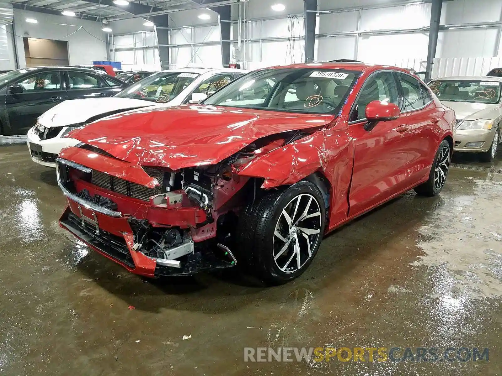 2 Photograph of a damaged car 7JRA22TK4LG035824 VOLVO S60 T6 MOM 2020