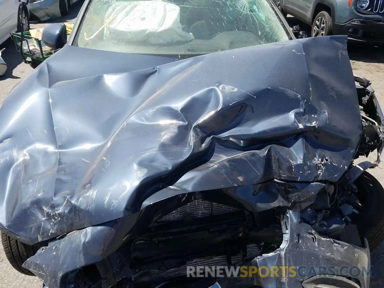 7 Photograph of a damaged car 7JRA22TK6LG060689 VOLVO S60 T6 MOM 2020