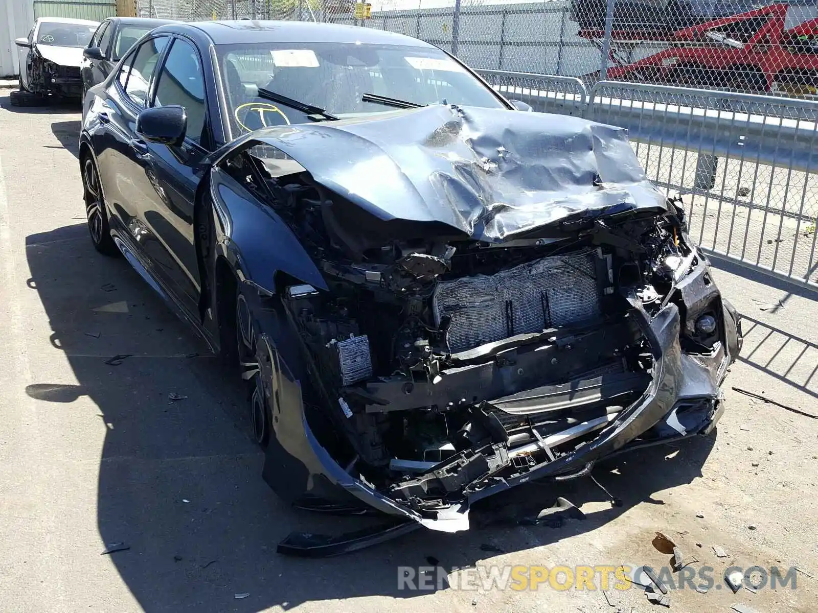 1 Photograph of a damaged car 7JRA22TM2KG004717 VOLVO S60 T6 R-D 2019