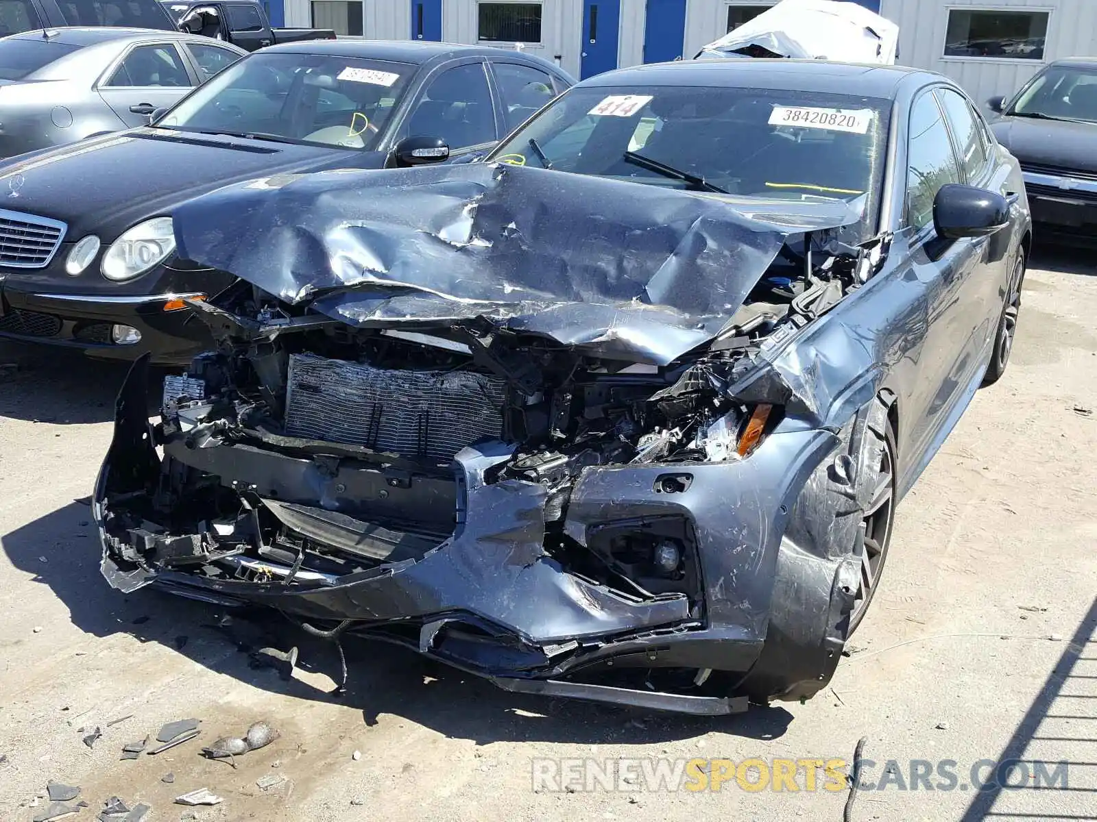 2 Photograph of a damaged car 7JRA22TM2KG004717 VOLVO S60 T6 R-D 2019