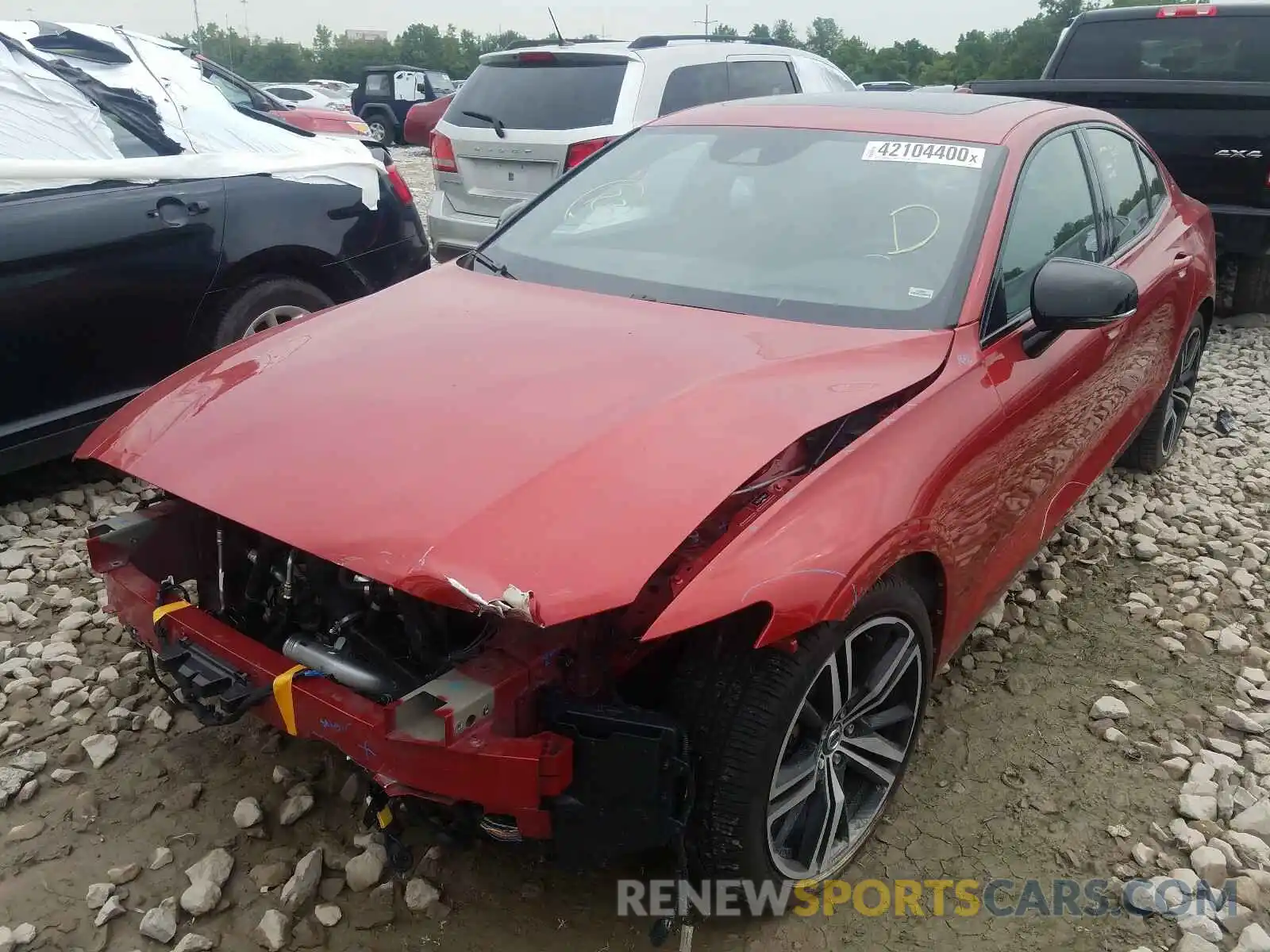 2 Photograph of a damaged car 7JRA22TM3KG006217 VOLVO S60 T6 R-D 2019