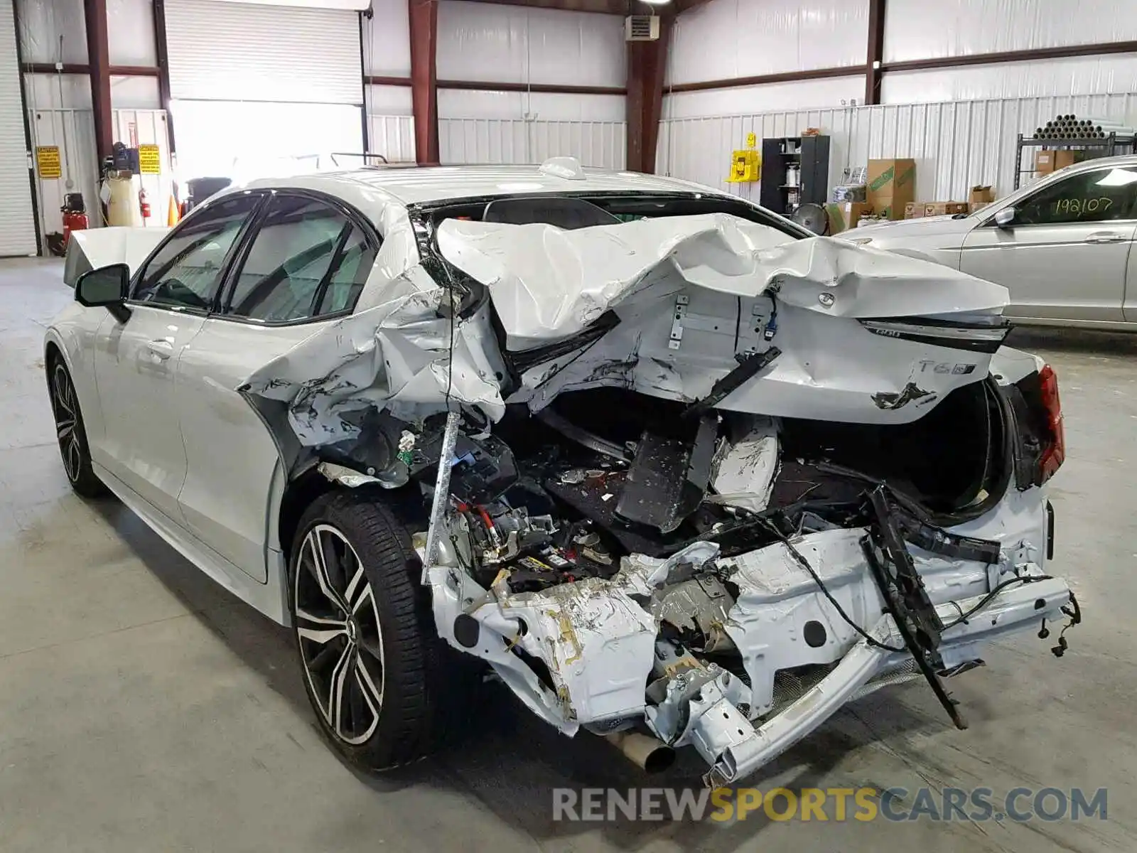 3 Photograph of a damaged car 7JRA22TM3KG018108 VOLVO S60 T6 R-D 2019