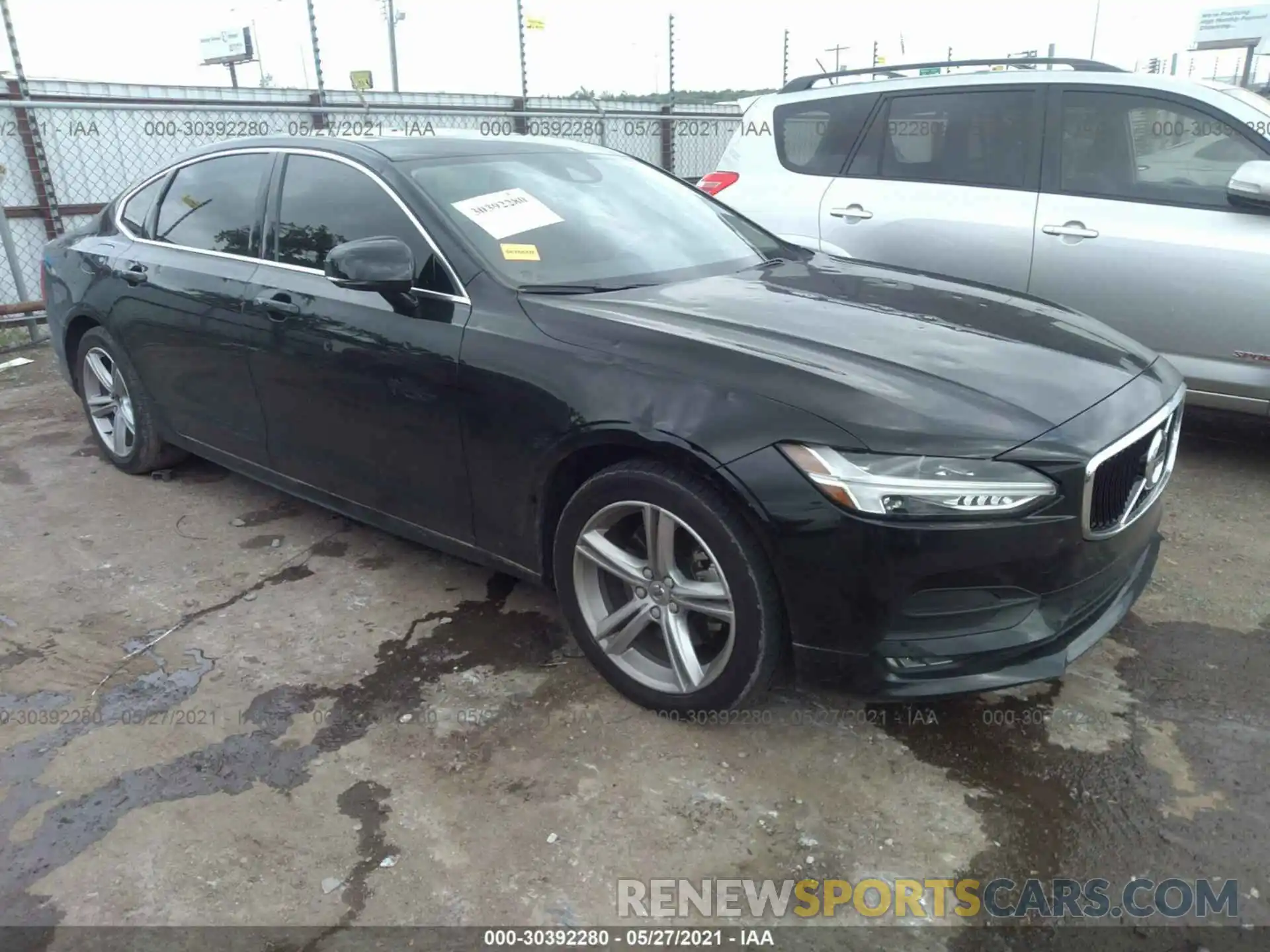 1 Photograph of a damaged car LVY102AK0KP106287 VOLVO S90 2019