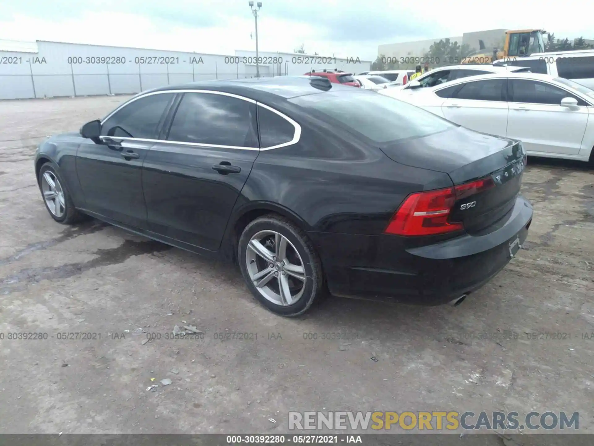 3 Photograph of a damaged car LVY102AK0KP106287 VOLVO S90 2019