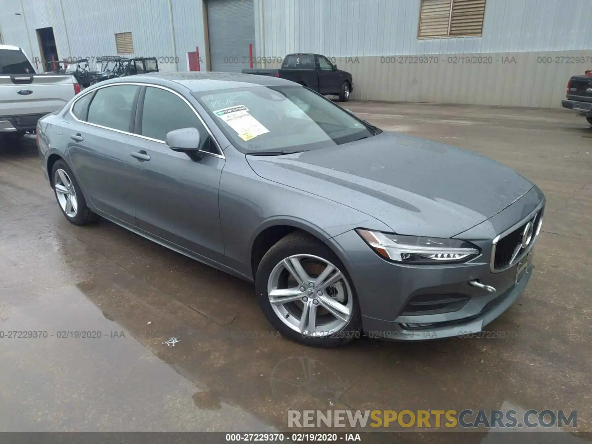 1 Photograph of a damaged car LVY102AK2KP111054 VOLVO S90 2019