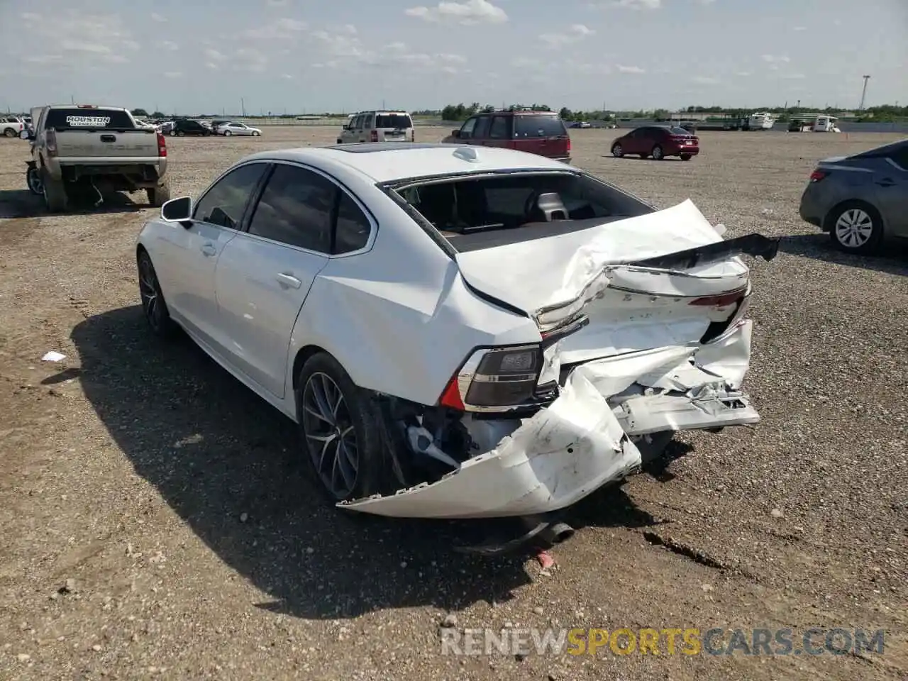 3 Photograph of a damaged car LVY102AK5KP110531 VOLVO S90 2019