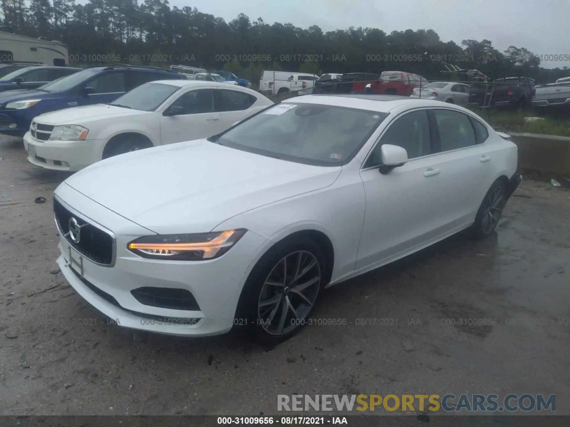 2 Photograph of a damaged car LVY102AKXKP078501 VOLVO S90 2019