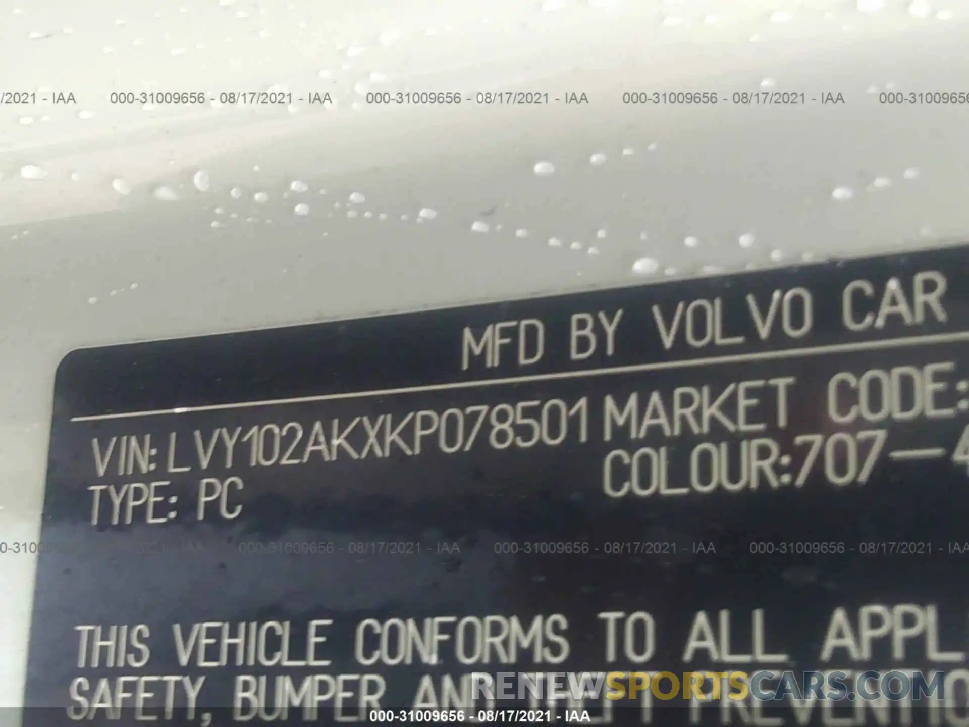 9 Photograph of a damaged car LVY102AKXKP078501 VOLVO S90 2019