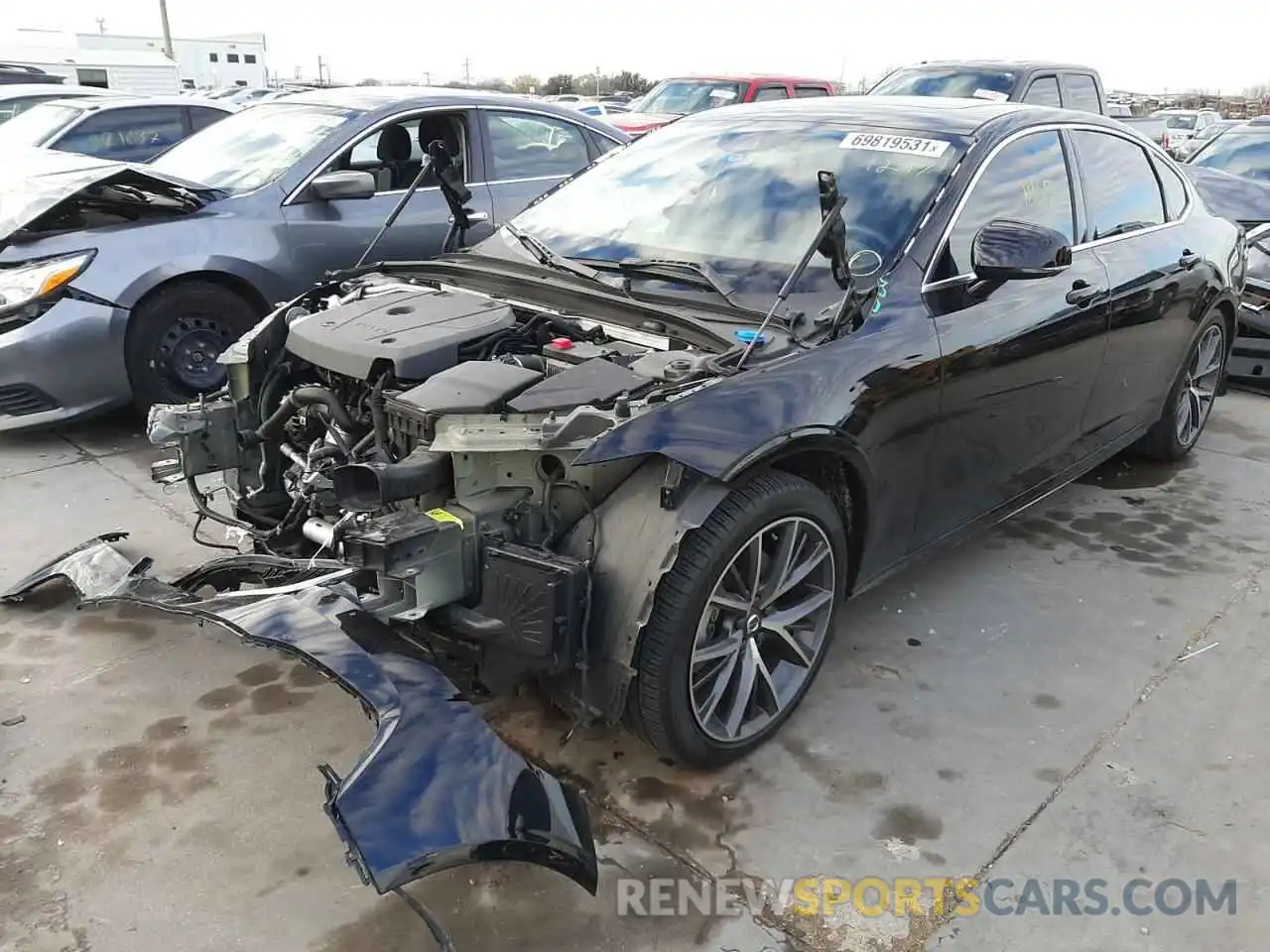 2 Photograph of a damaged car LVY102MK0KP079281 VOLVO S90 2019