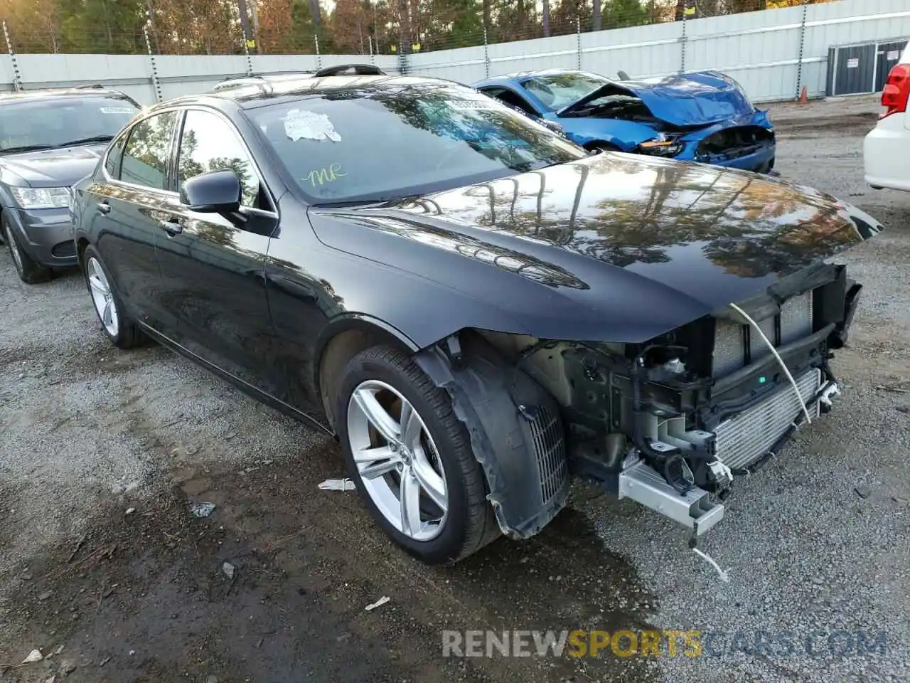 1 Photograph of a damaged car LVY102MK1KP099295 VOLVO S90 2019