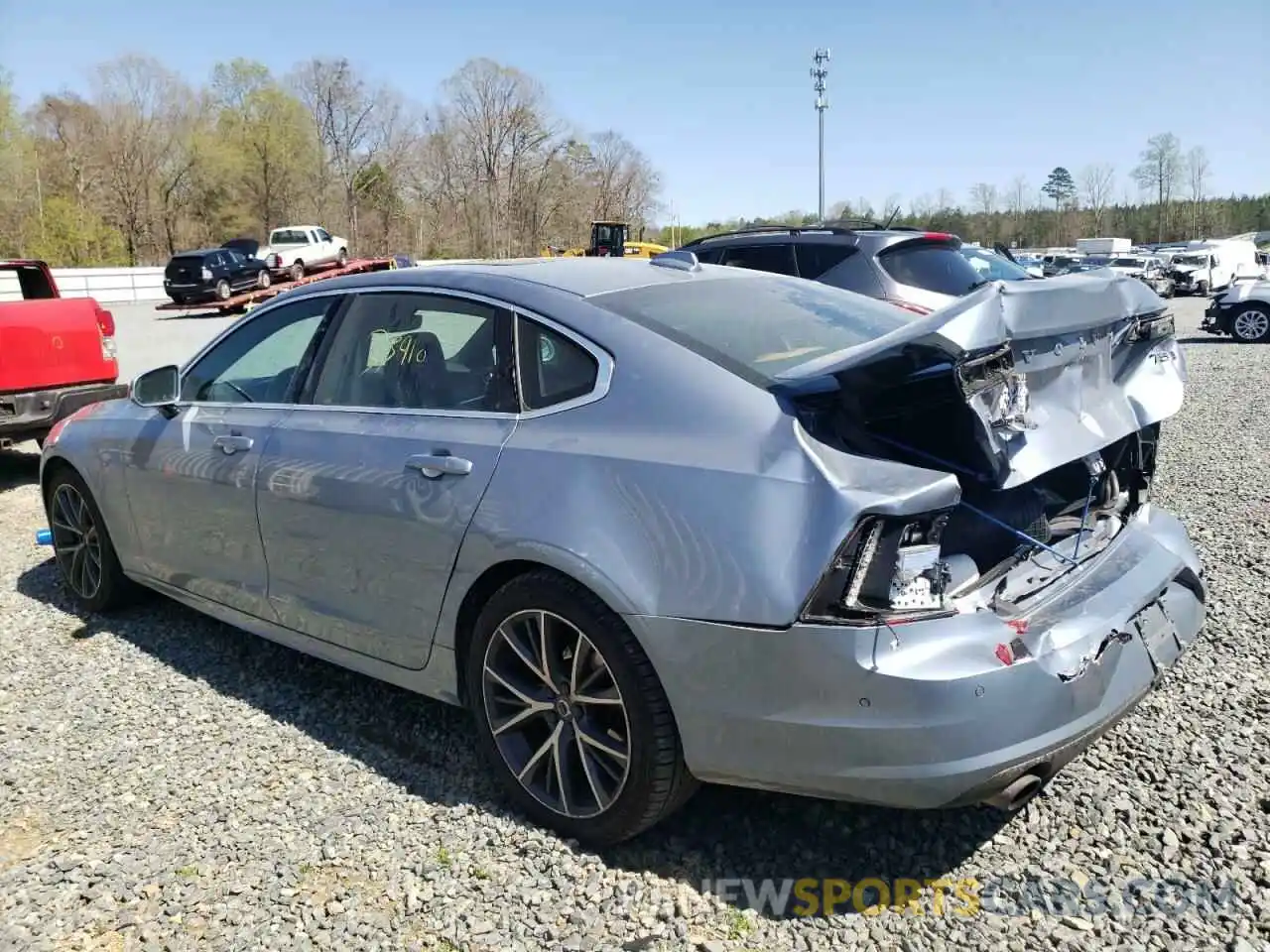 3 Photograph of a damaged car LVY102MK7KP082713 VOLVO S90 2019