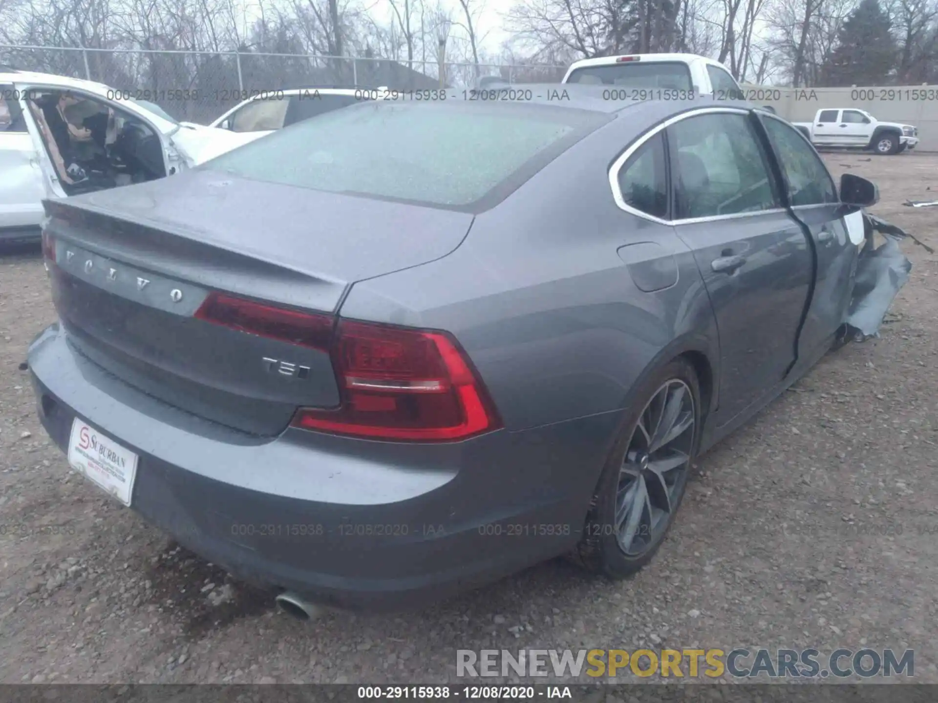 4 Photograph of a damaged car LVY102MK8KP078296 VOLVO S90 2019