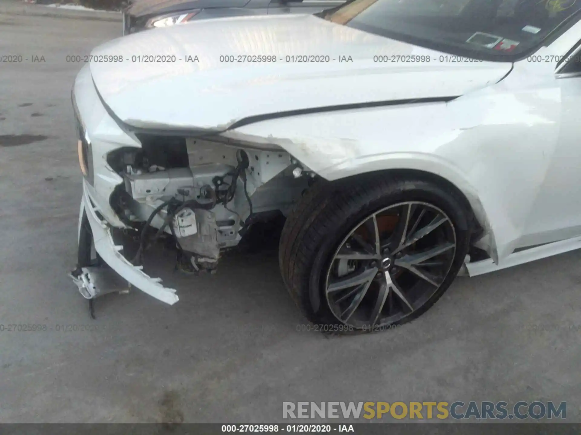 6 Photograph of a damaged car LVY102MKXKP082656 VOLVO S90 2019