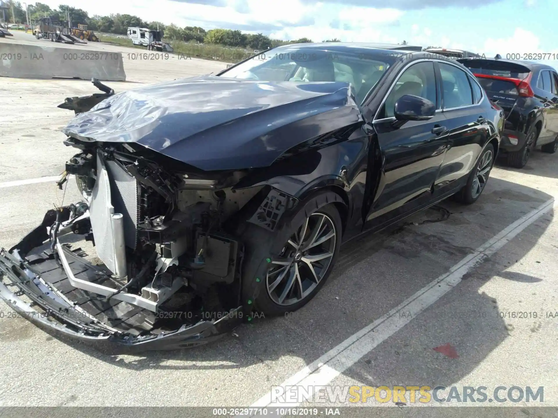 2 Photograph of a damaged car LVYA22MK1KP088615 VOLVO S90 2019