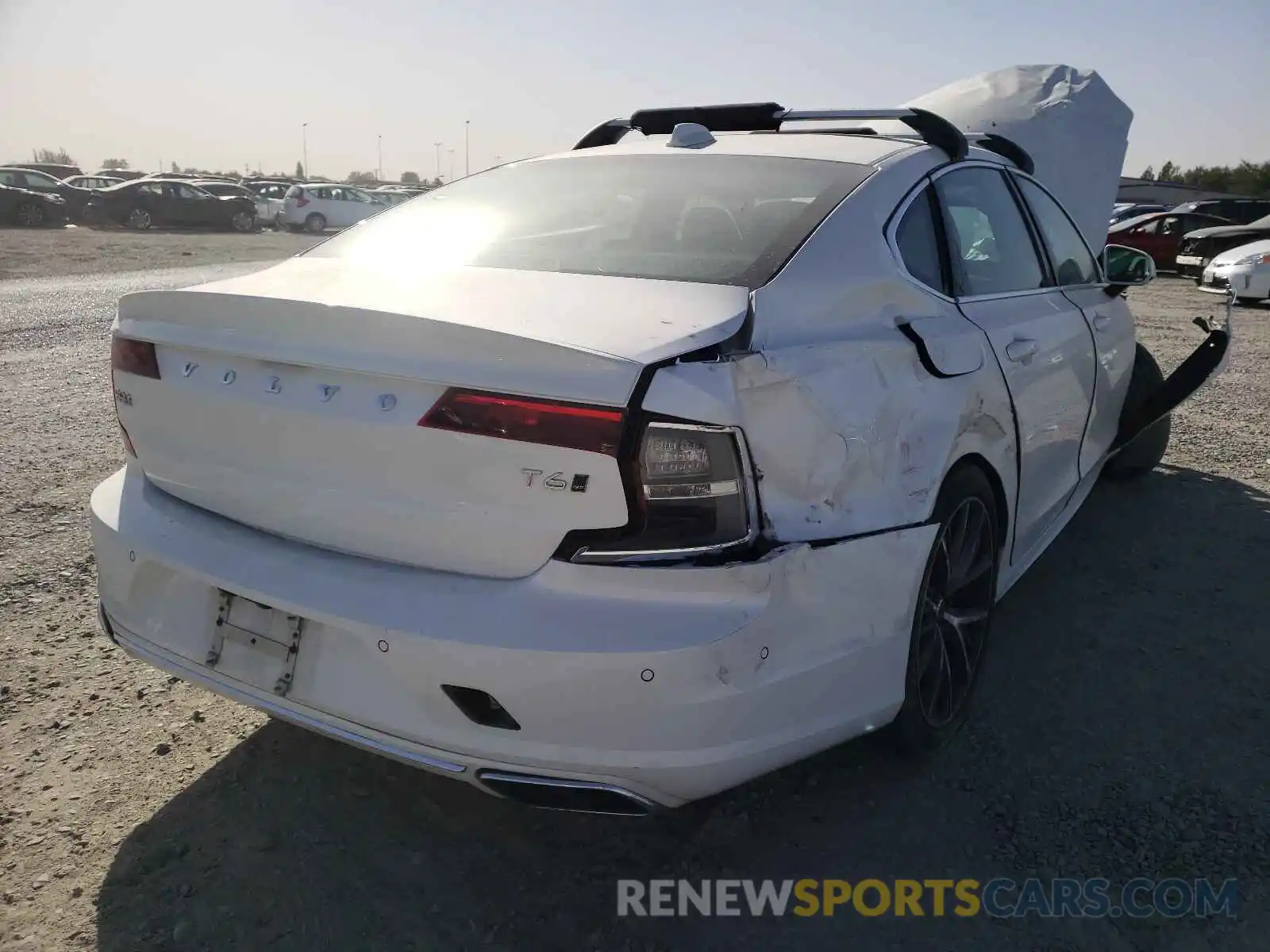 4 Photograph of a damaged car LVYA22MK5KP079450 VOLVO S90 2019