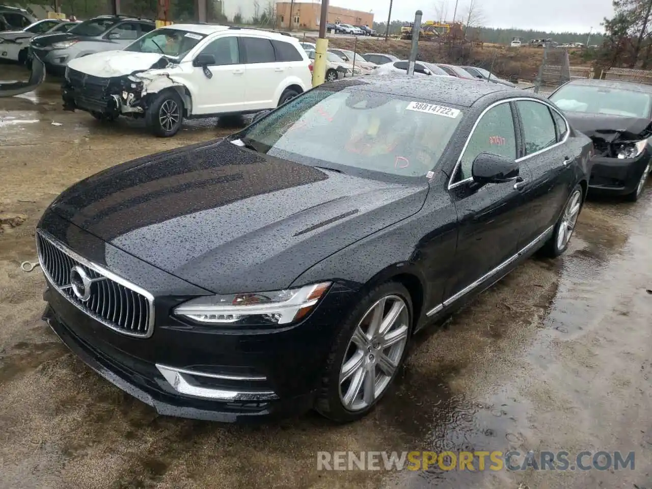 2 Photograph of a damaged car LVYA22MLXKP110328 VOLVO S90 2019