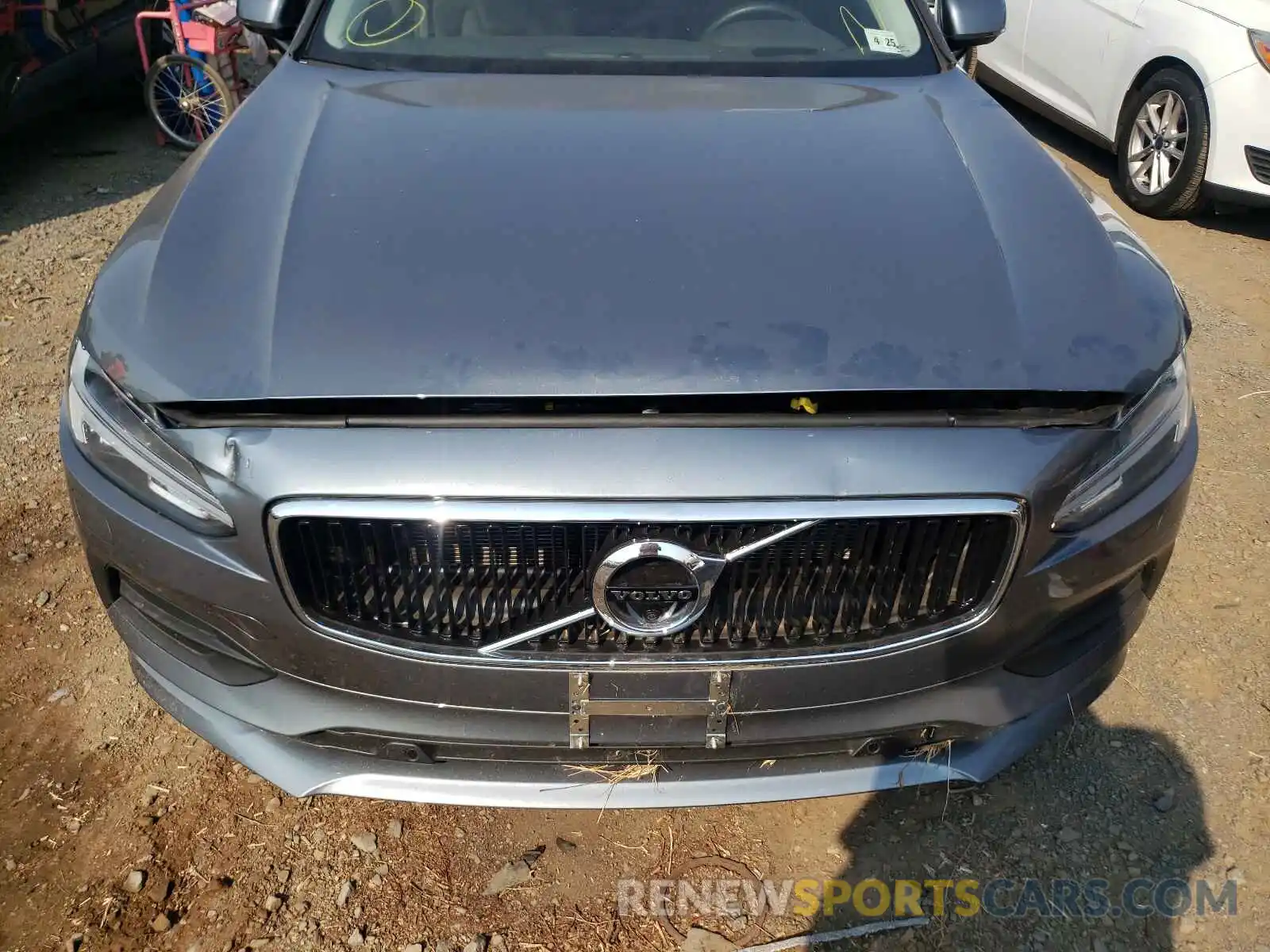 9 Photograph of a damaged car LVYA22MK3LP171805 VOLVO S90 2020