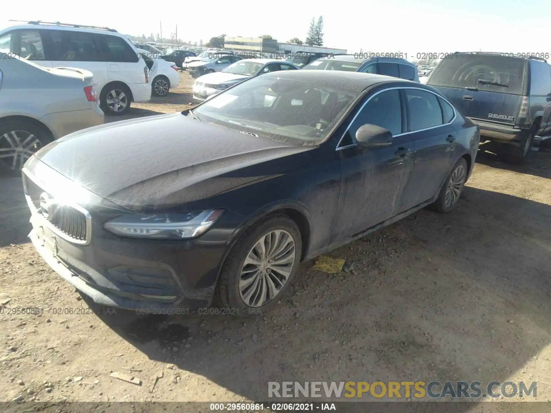 2 Photograph of a damaged car LVYA22MK5LP173748 VOLVO S90 2020