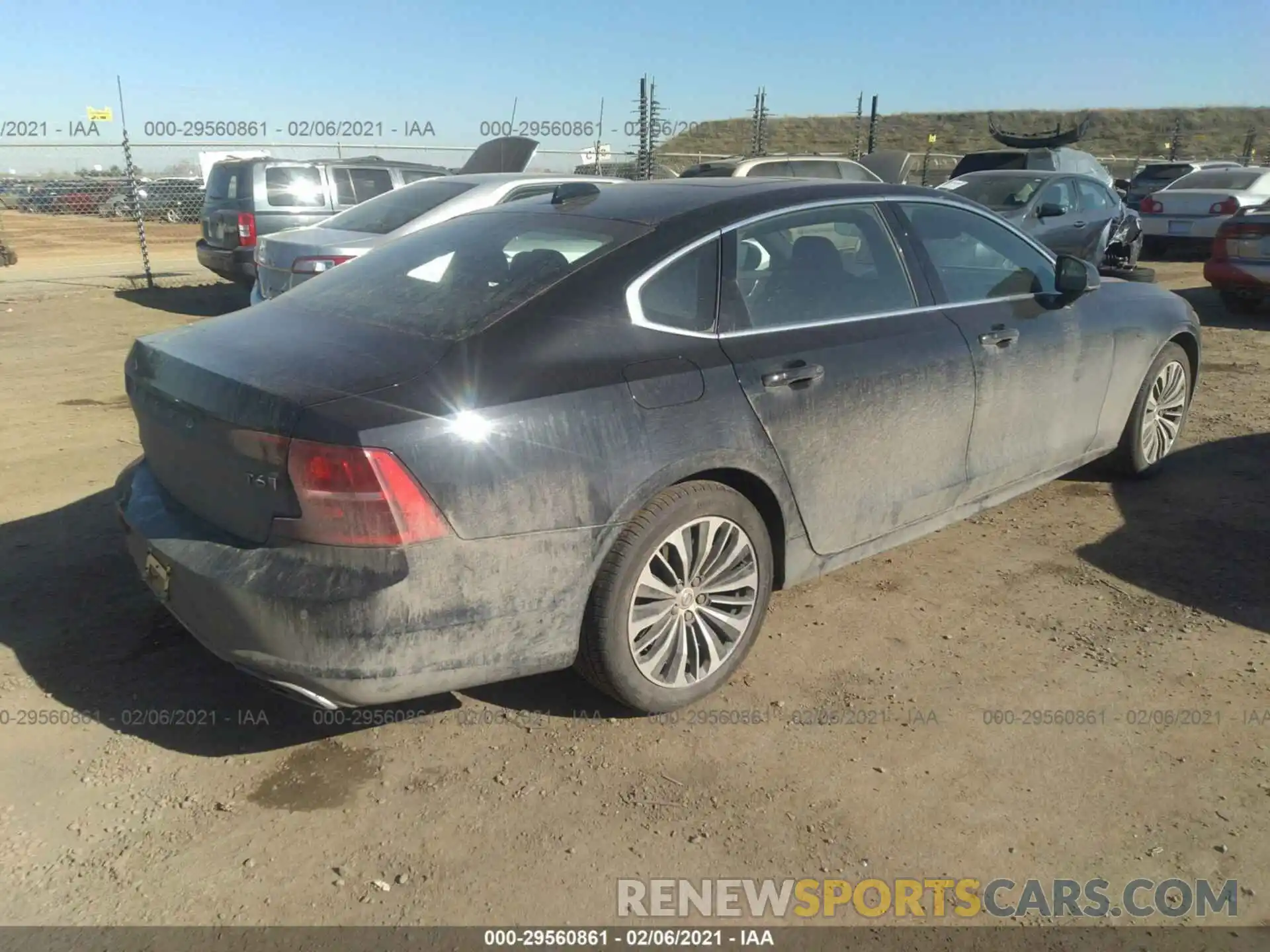 4 Photograph of a damaged car LVYA22MK5LP173748 VOLVO S90 2020