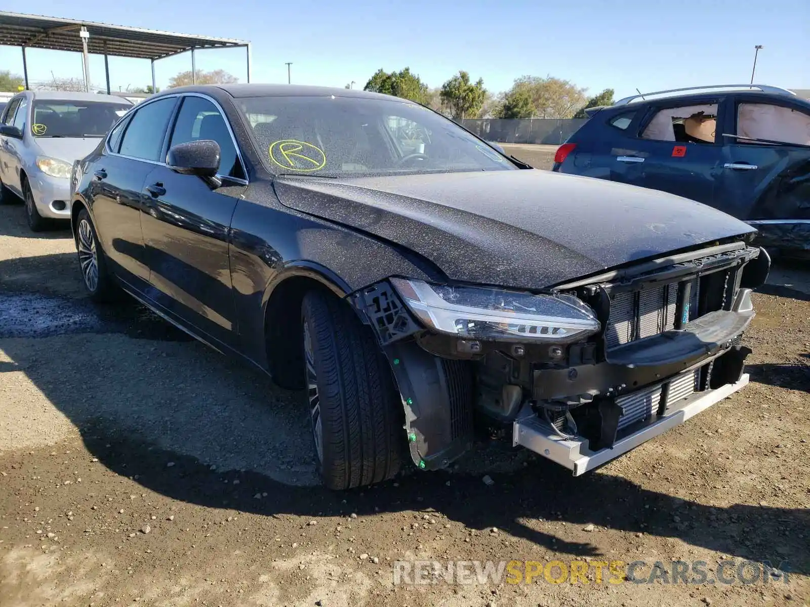 1 Photograph of a damaged car LVYA22MK5LP175581 VOLVO S90 2020