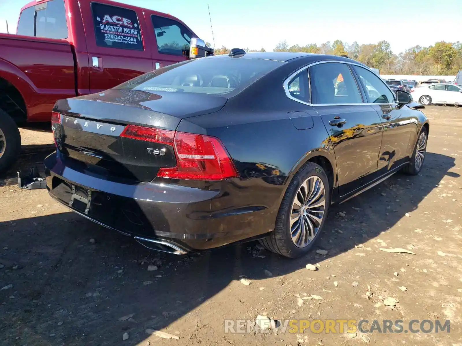 4 Photograph of a damaged car LVYA22MK6LP175539 VOLVO S90 2020