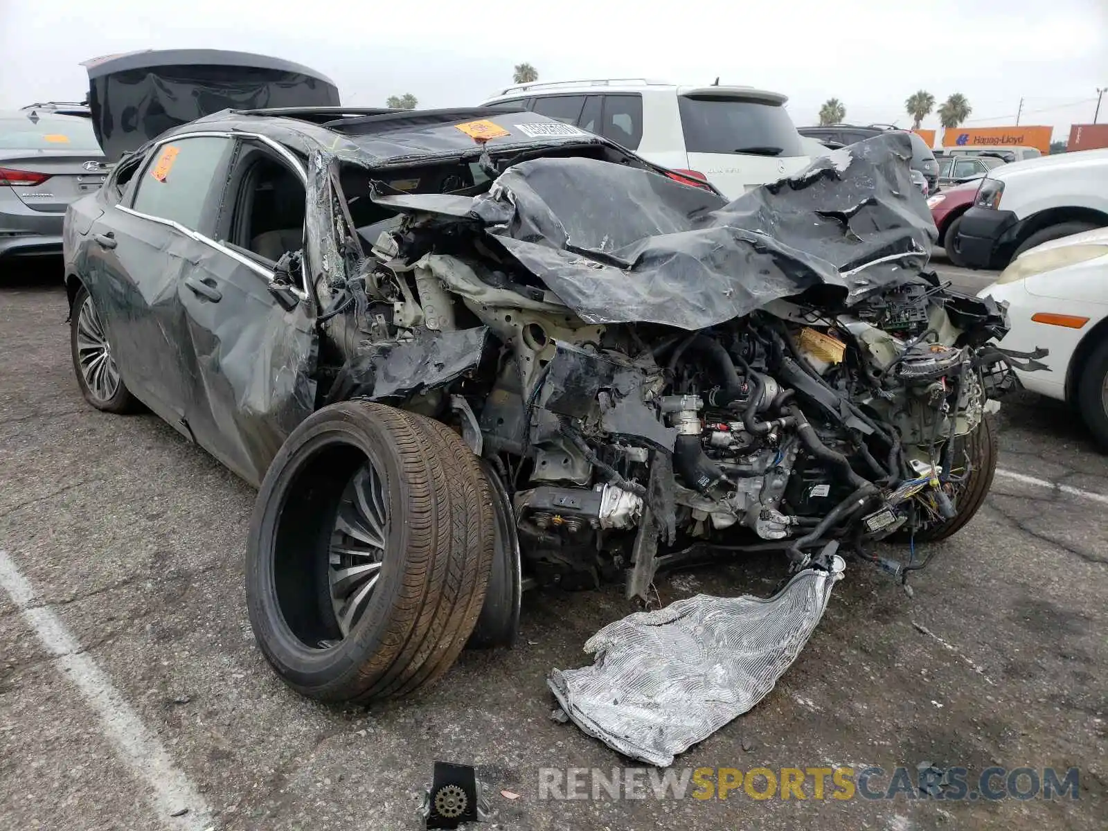 1 Photograph of a damaged car LVYA22MK9LP175485 VOLVO S90 2020