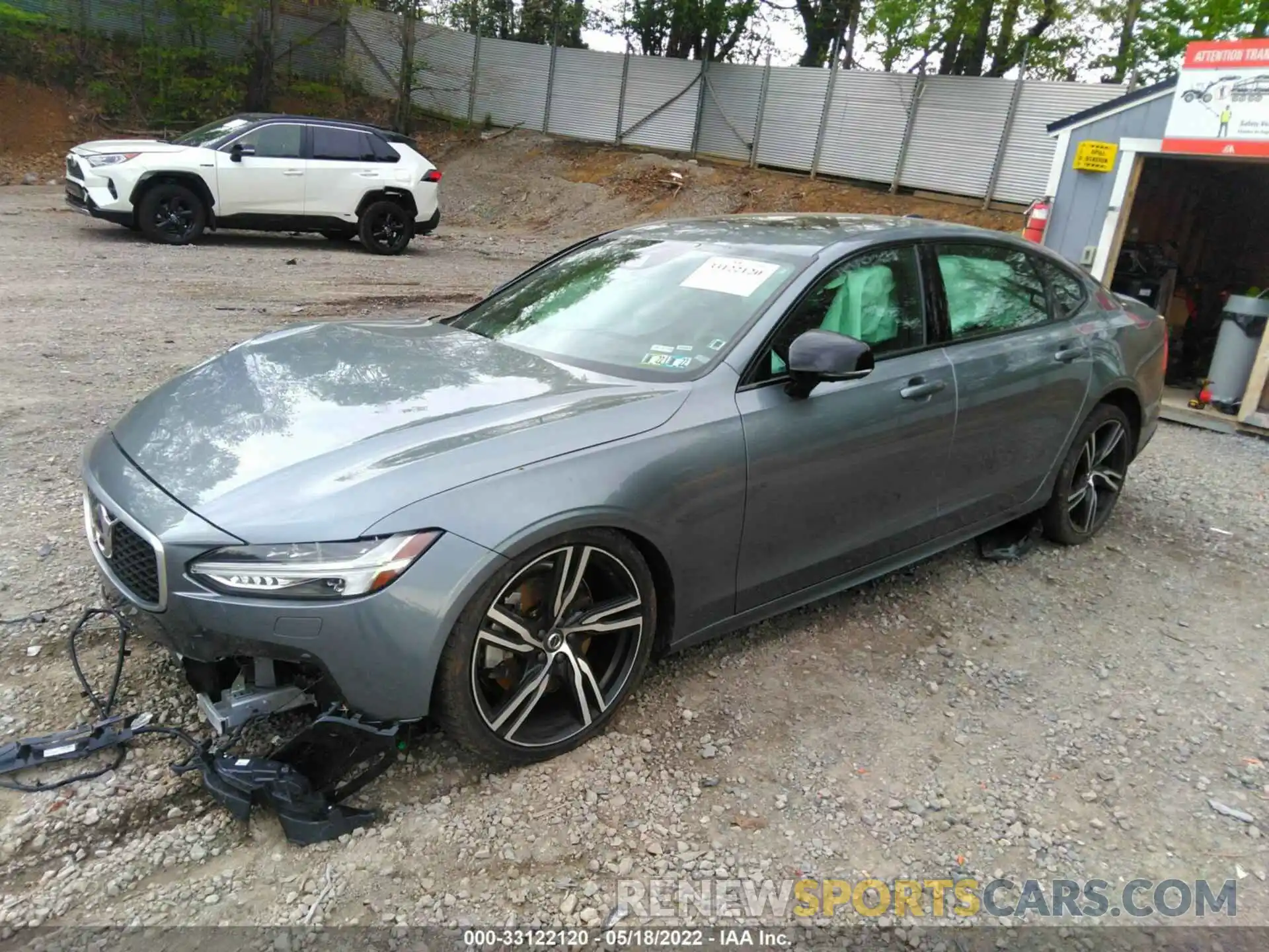 2 Photograph of a damaged car LVYA22MT0LP136129 VOLVO S90 2020