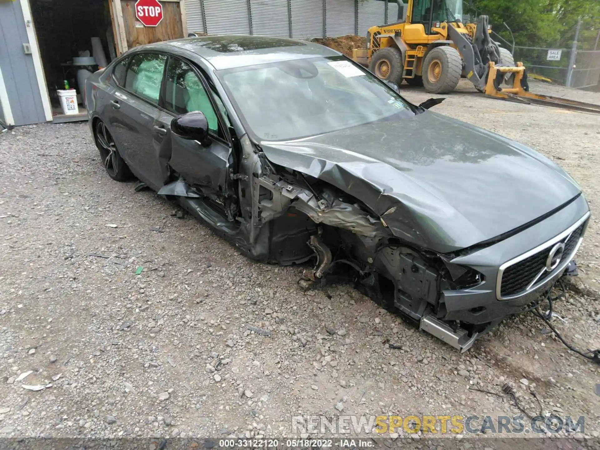 6 Photograph of a damaged car LVYA22MT0LP136129 VOLVO S90 2020