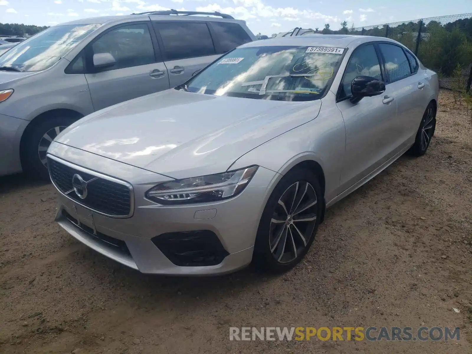 2 Photograph of a damaged car LVYA22MT4LP169022 VOLVO S90 2020