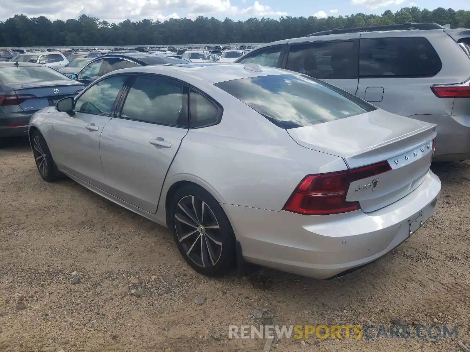 3 Photograph of a damaged car LVYA22MT4LP169022 VOLVO S90 2020