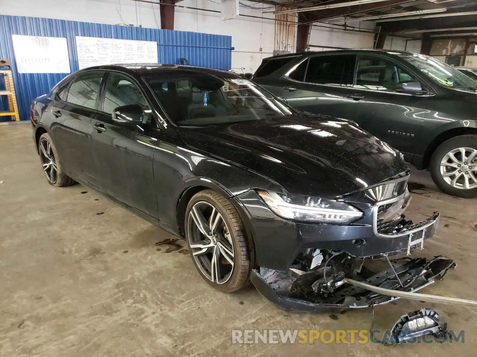 1 Photograph of a damaged car LVYA22MT5LP158577 VOLVO S90 2020