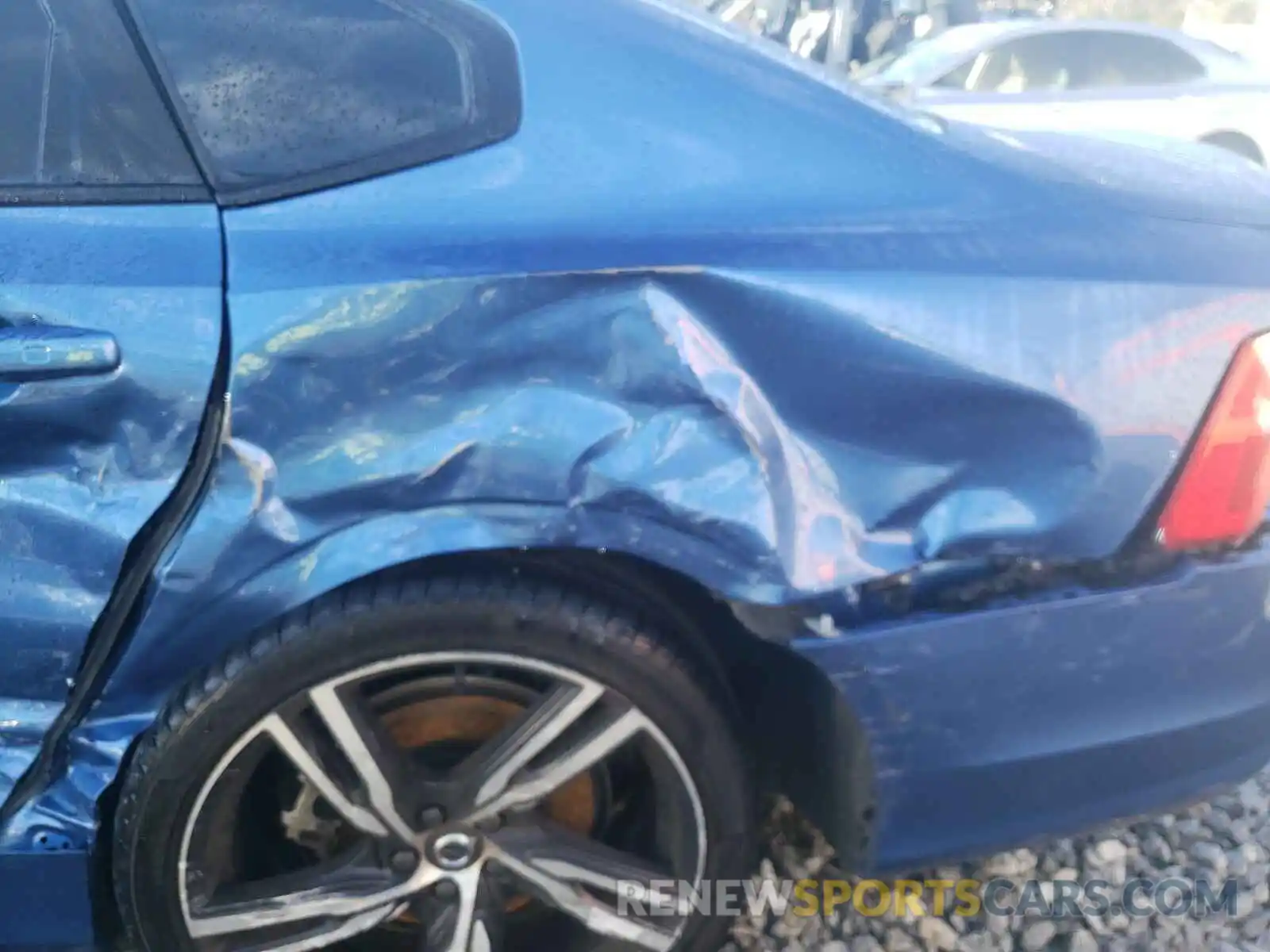10 Photograph of a damaged car LVYA22MT7LP158824 VOLVO S90 2020