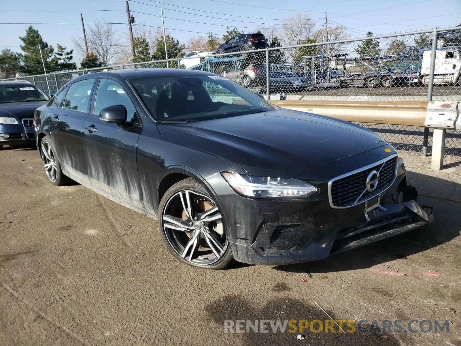 1 Photograph of a damaged car LVYA22MT7LP170181 VOLVO S90 2020