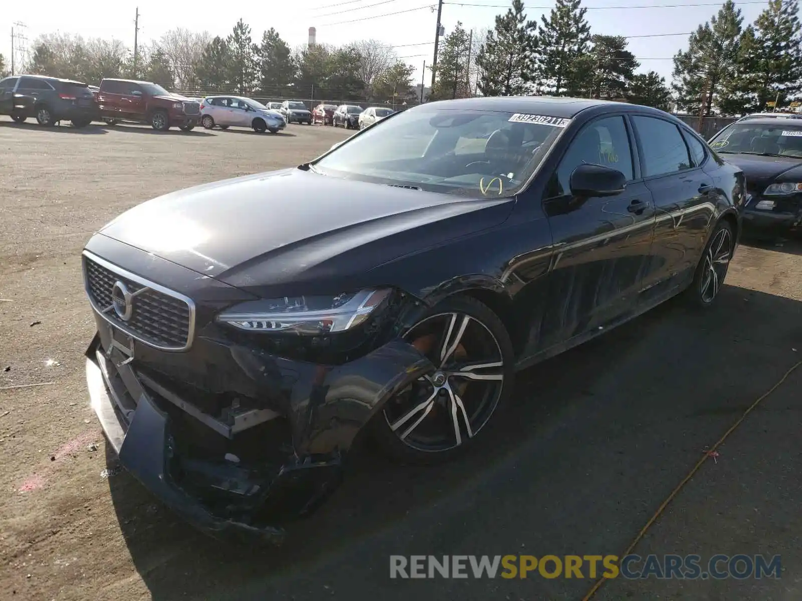 2 Photograph of a damaged car LVYA22MT7LP170181 VOLVO S90 2020