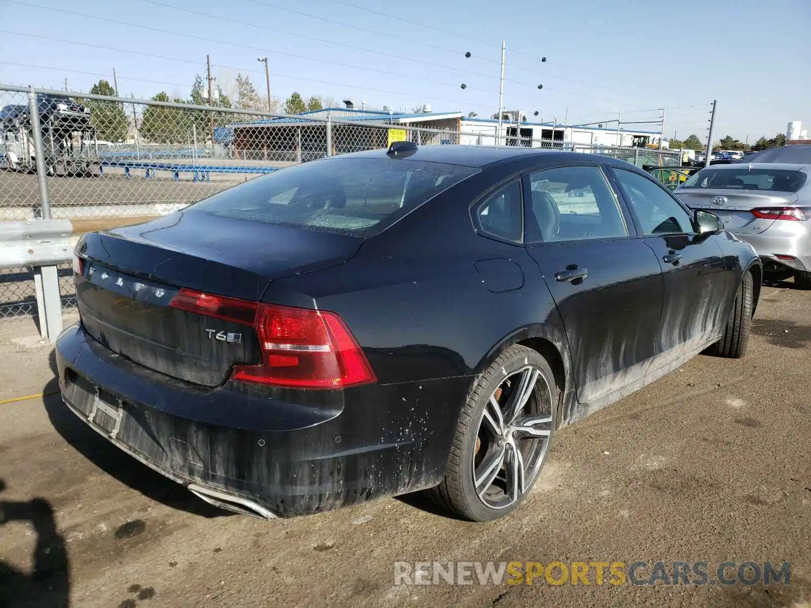 4 Photograph of a damaged car LVYA22MT7LP170181 VOLVO S90 2020