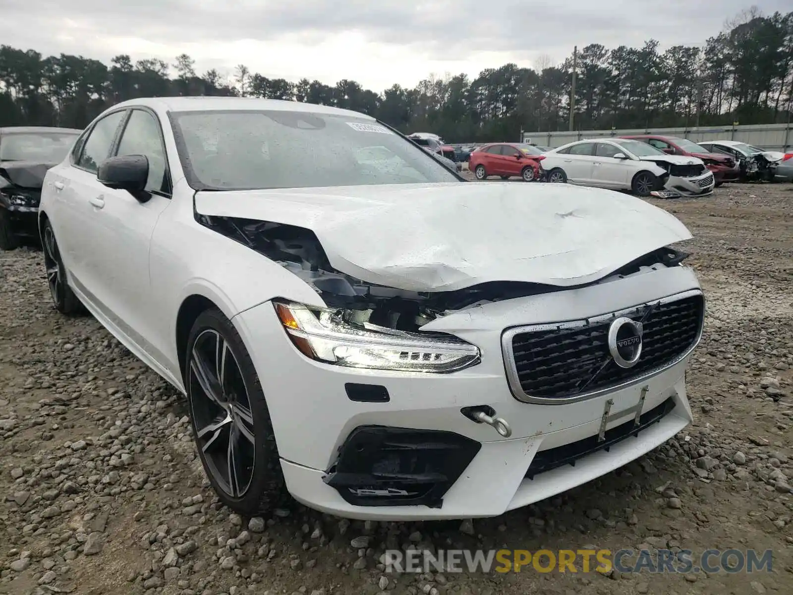 1 Photograph of a damaged car LVYA22MT7LP173064 VOLVO S90 2020