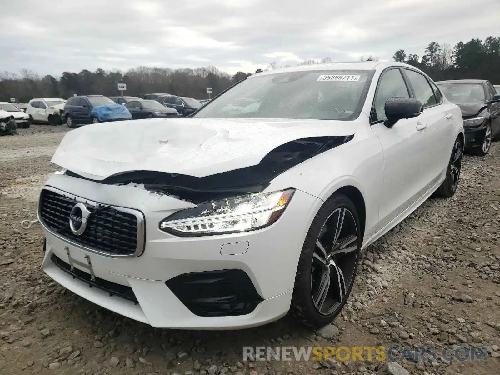 2 Photograph of a damaged car LVYA22MT7LP173064 VOLVO S90 2020