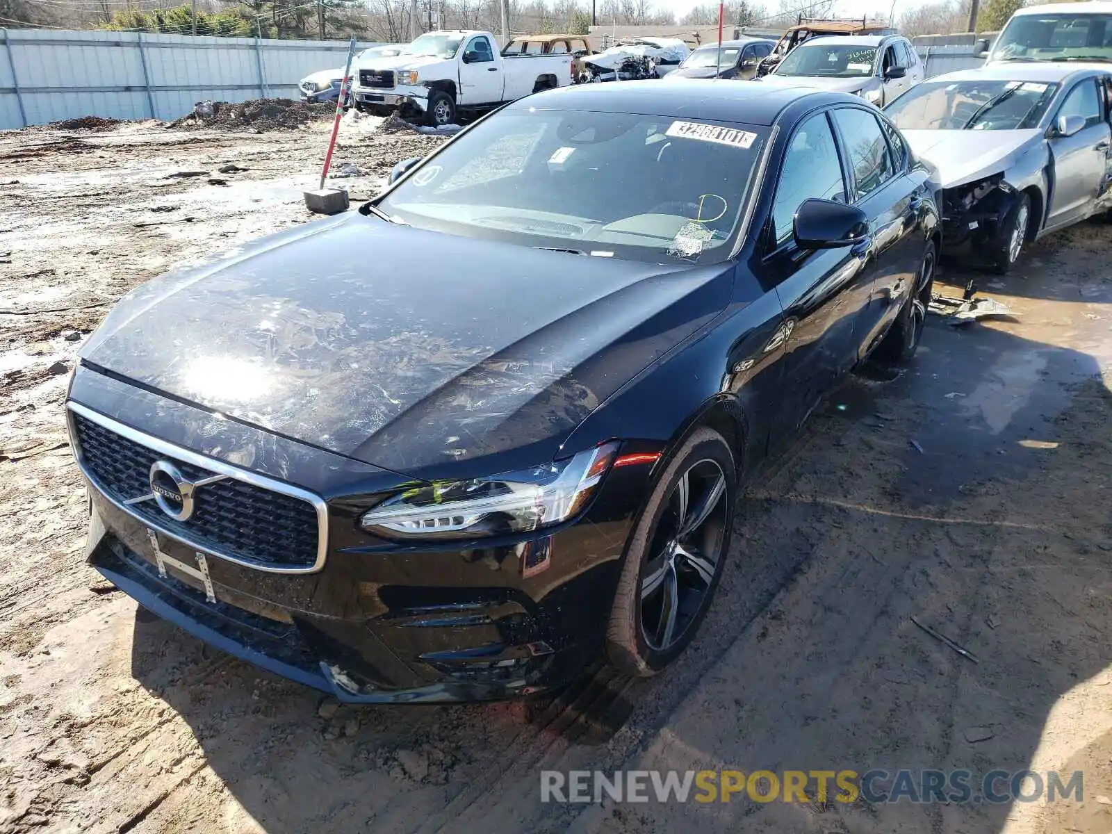 2 Photograph of a damaged car LVYA22MT8LP174692 VOLVO S90 2020