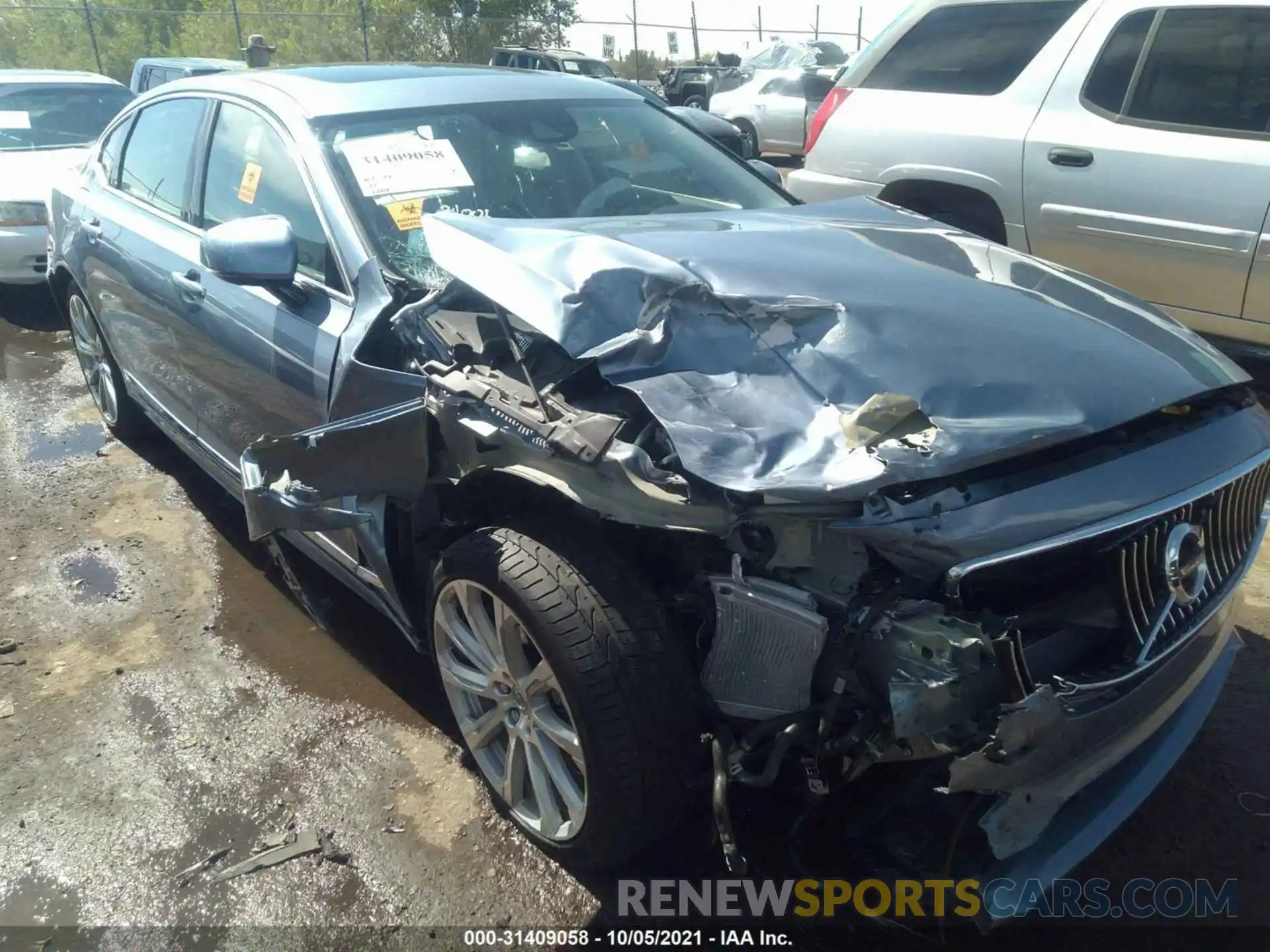 6 Photograph of a damaged car LVYBR0AL5LP175033 VOLVO S90 2020