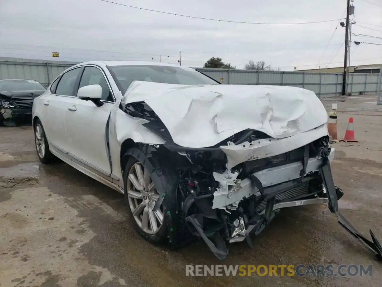 1 Photograph of a damaged car LVYBR0AL6LP175011 VOLVO S90 2020