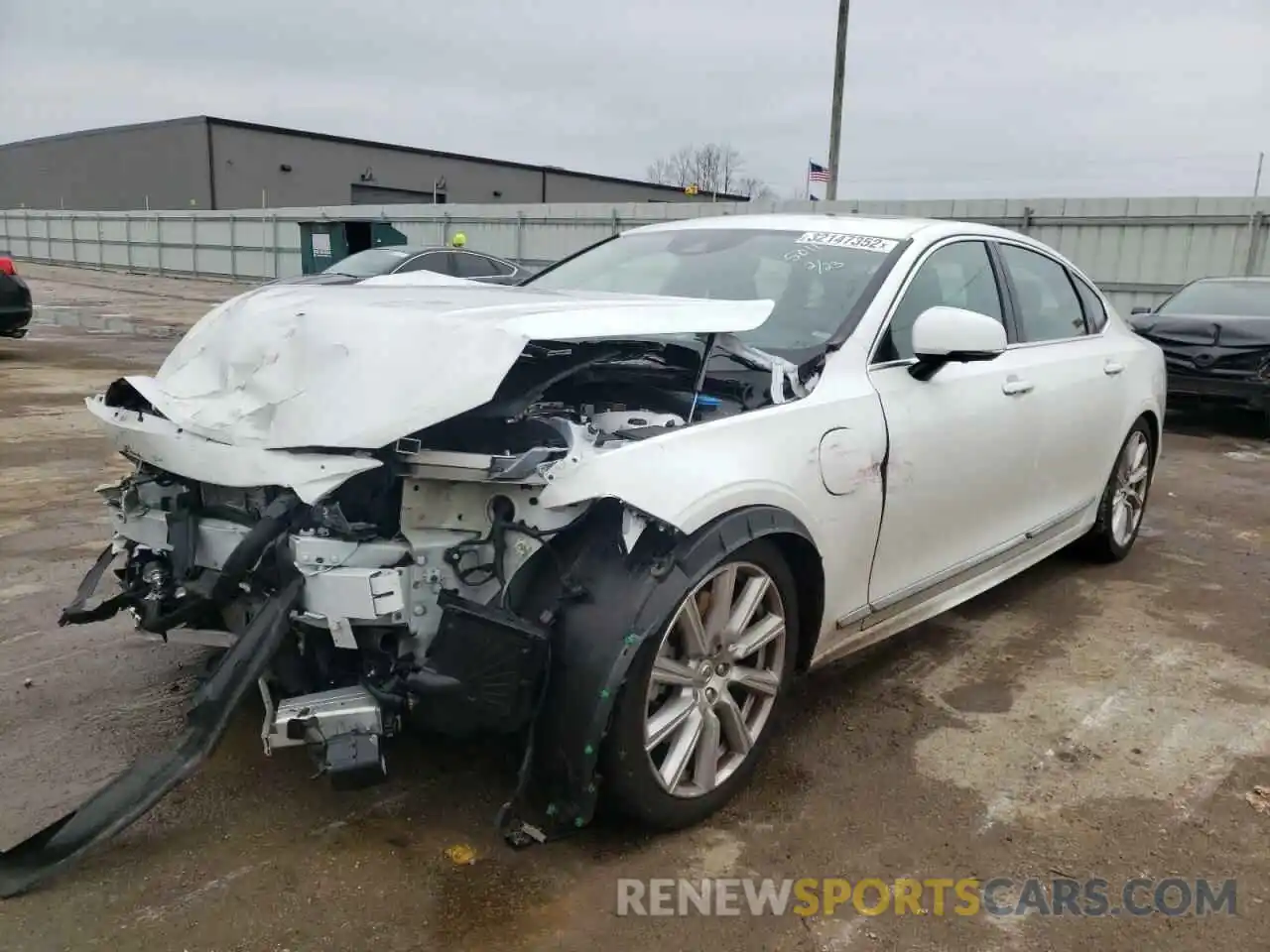 2 Photograph of a damaged car LVYBR0AL6LP175011 VOLVO S90 2020