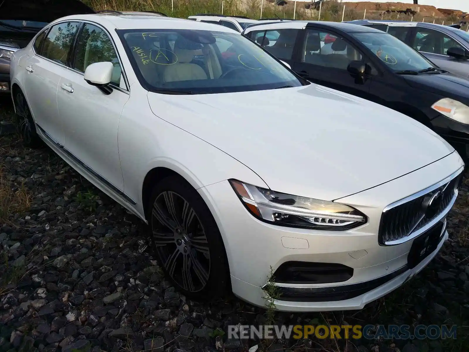 1 Photograph of a damaged car LVYA22ML1MP206058 VOLVO S90 2021