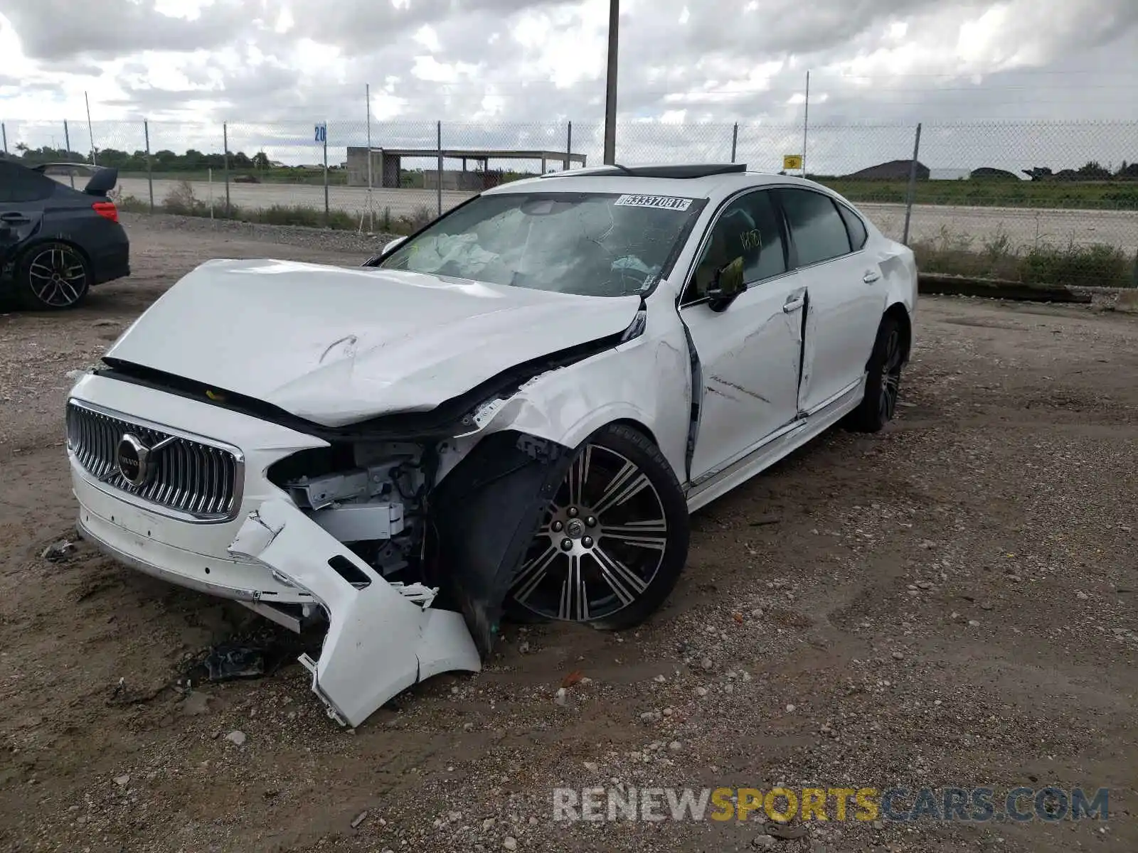 2 Photograph of a damaged car LVYA22ML6MP196160 VOLVO S90 2021