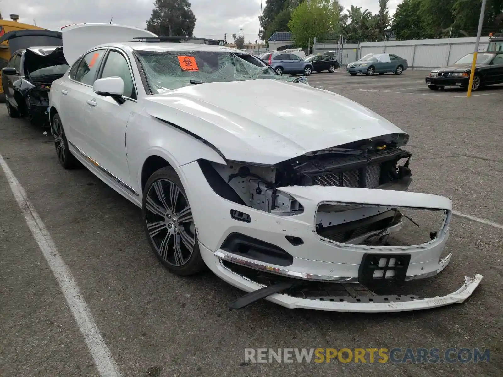 1 Photograph of a damaged car LVYA22ML7MP196166 VOLVO S90 2021